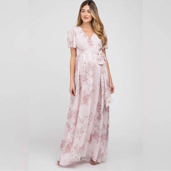 Ricarica Dresses & Skirts - Ricarica Dress light purple and mauve floral flowy dress.